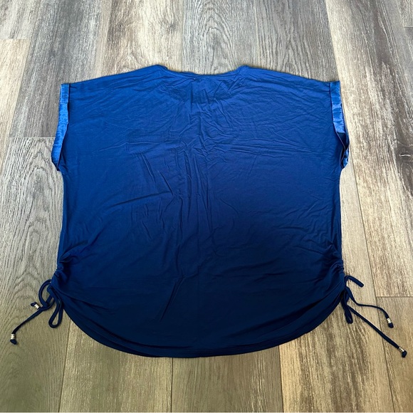 Navy Blue Women’s Plus Size Blouse Size 2x LAURA Plus - Picture 2 of 8